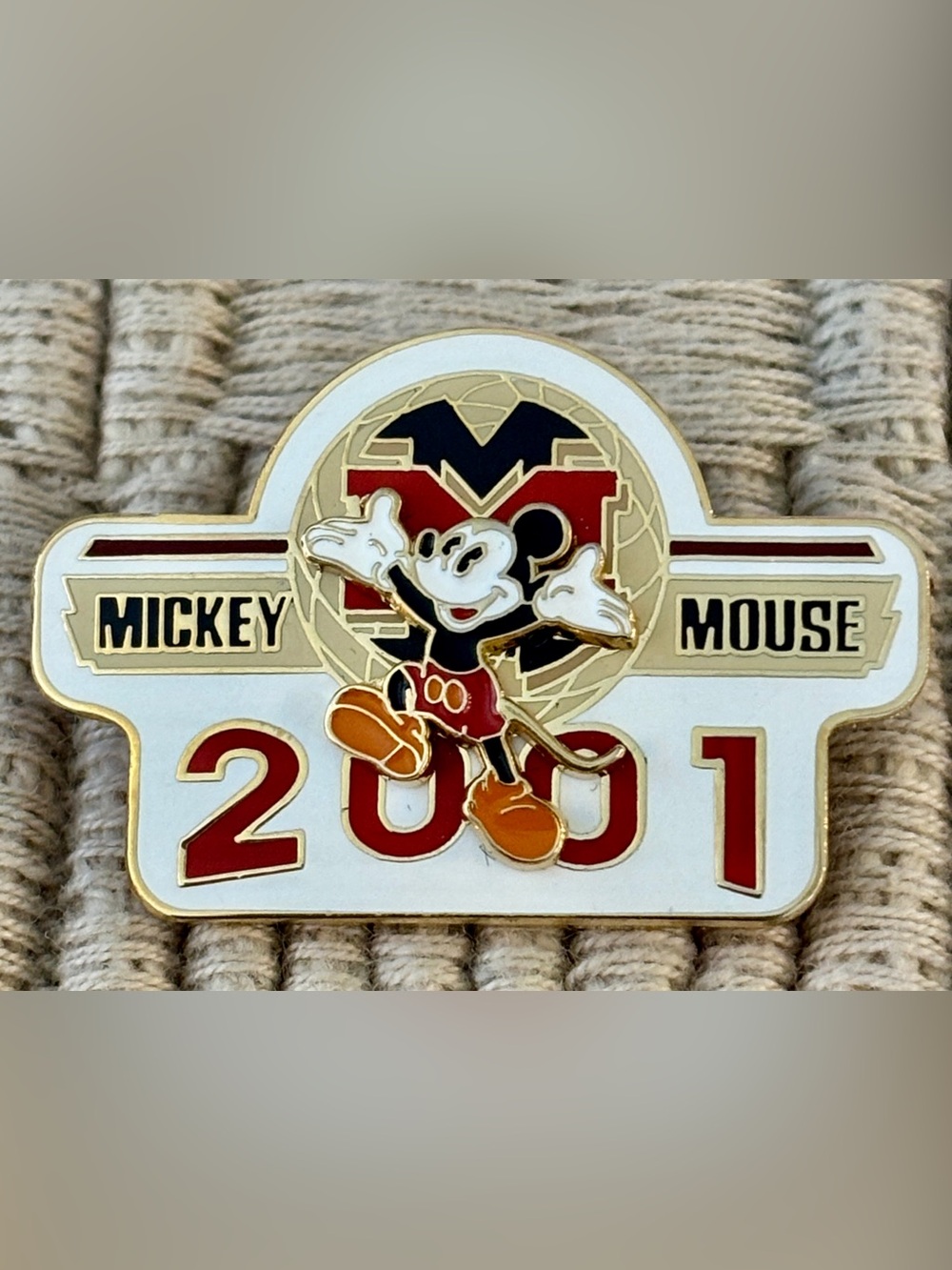 DISNEY 2001 Mickey Mouse “Pin on Pin” Pin